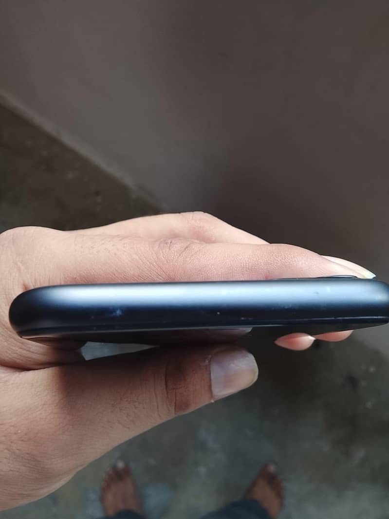 Apple iPhone 11 6