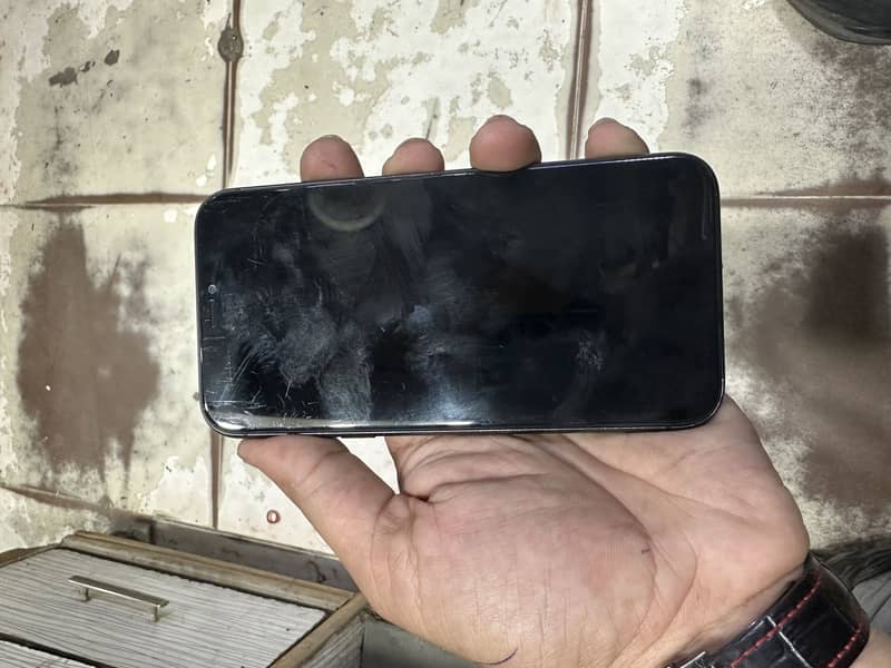 Apple iPhone 11 0