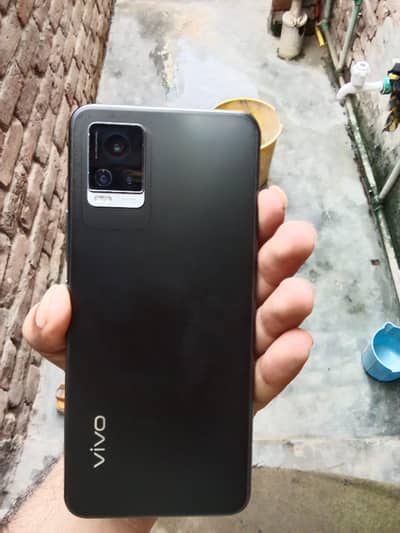 Vivo V20