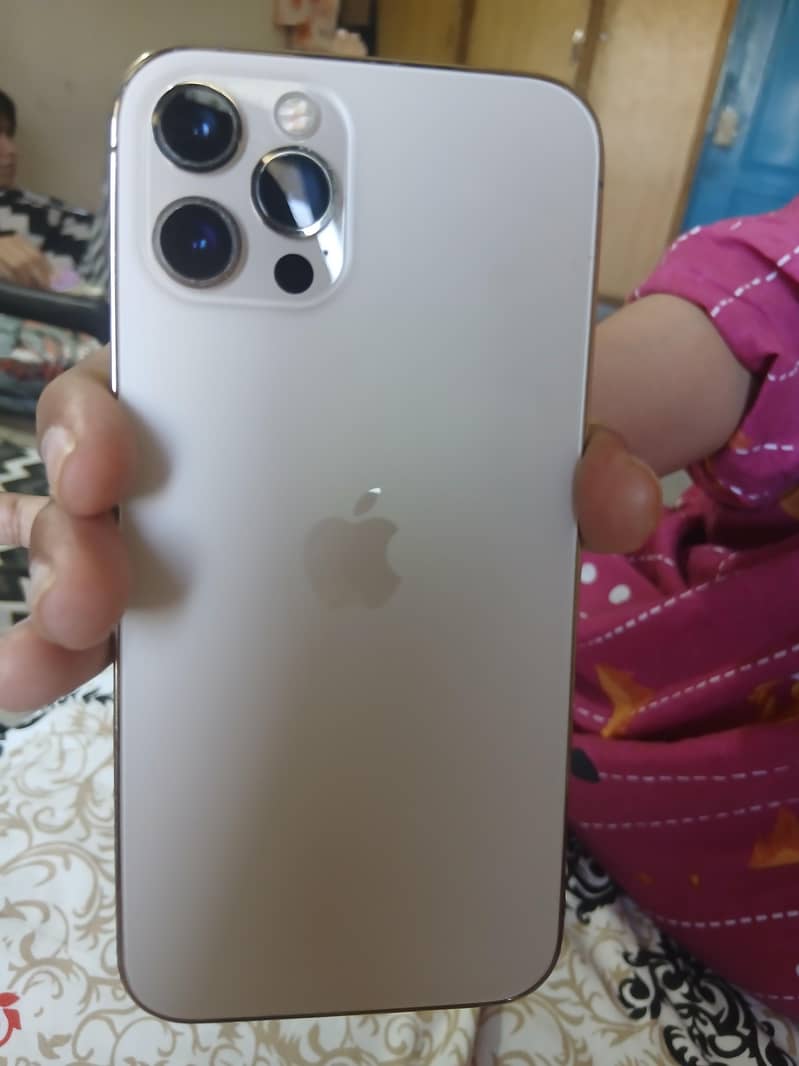 Apple iPhone 12 Pro 2