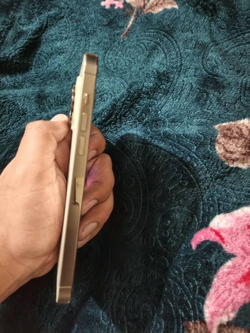 Apple iPhone 14 Pro Max 2