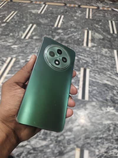 OPPO Reno12 F