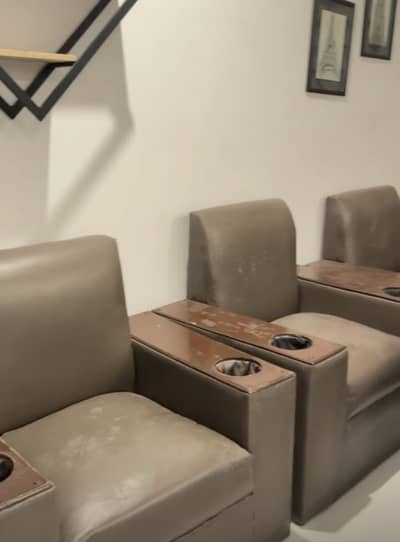manicure couches