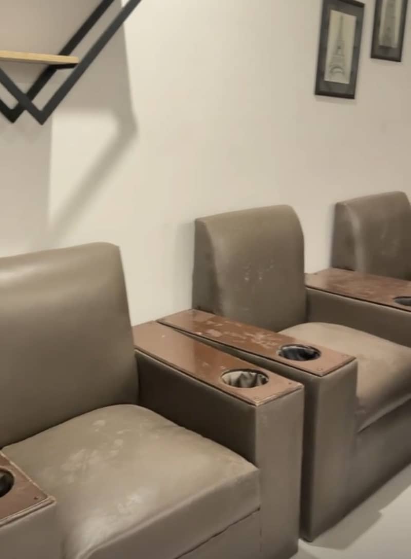 manicure couches 0