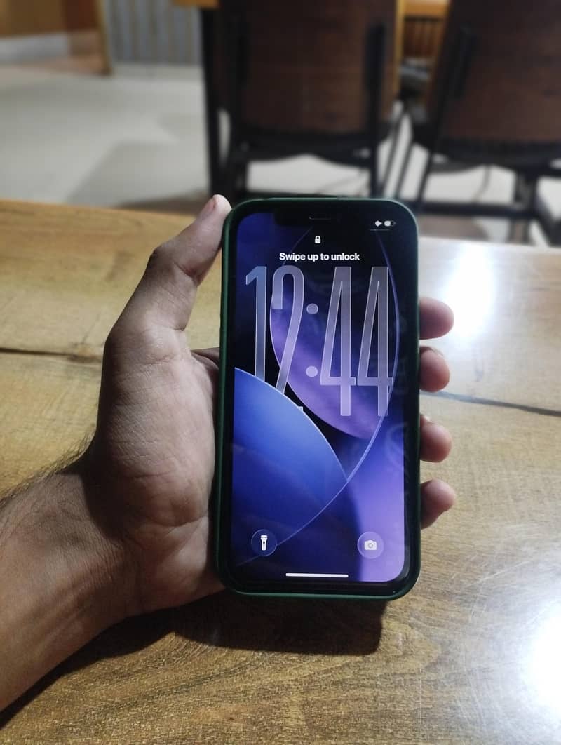 Apple iPhone 12 8