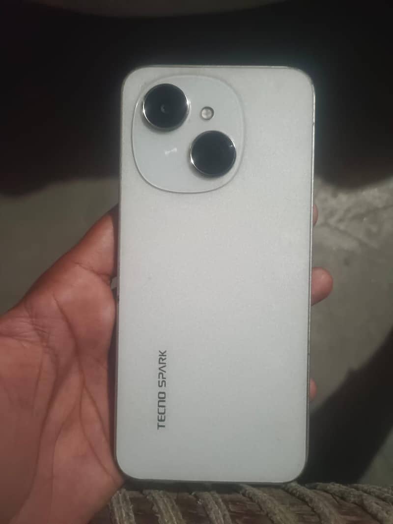 Tecno Spark Go 1 1