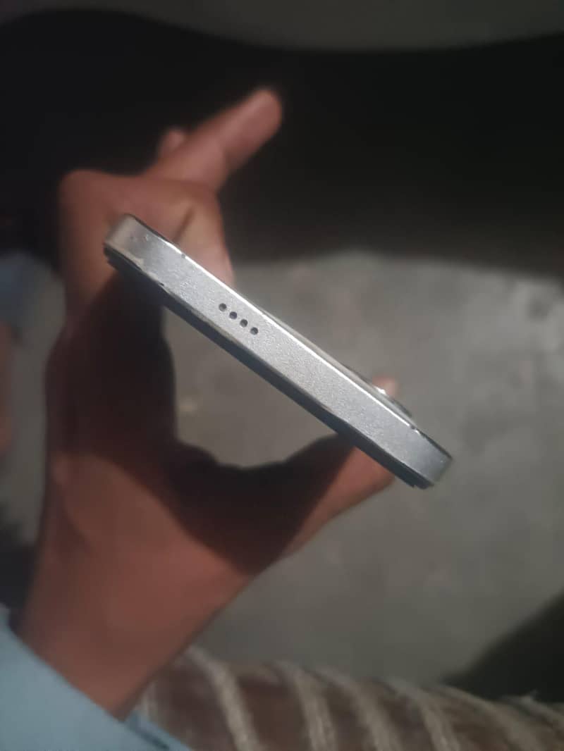 Tecno Spark Go 1 4