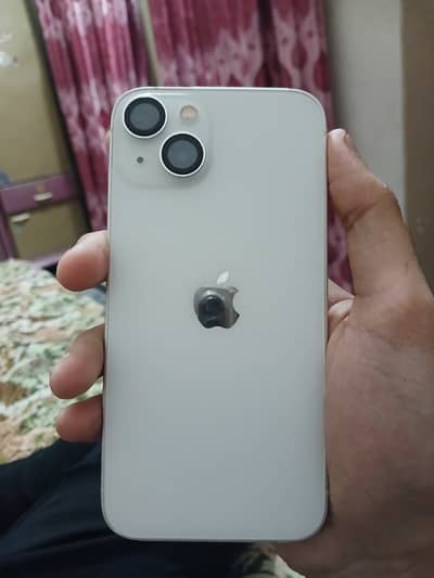 Apple iPhone 13