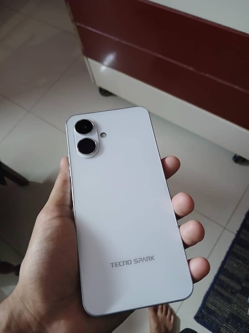 Tecno Spark Go 2 0