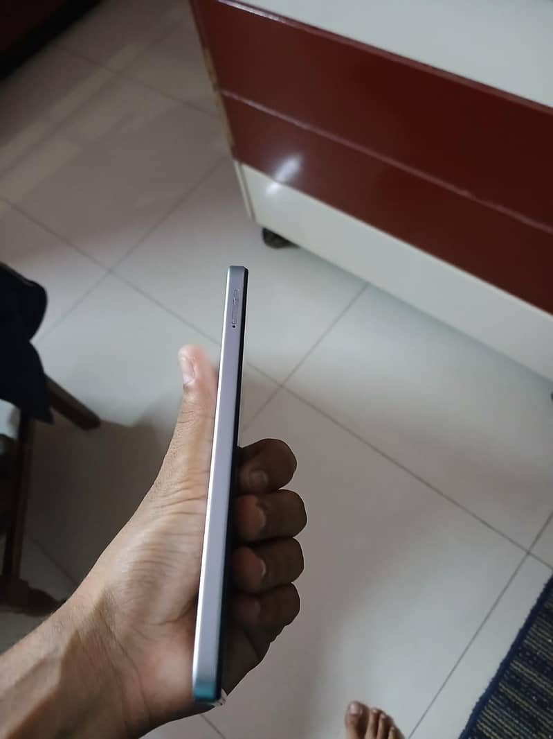 Tecno Spark Go 2 3