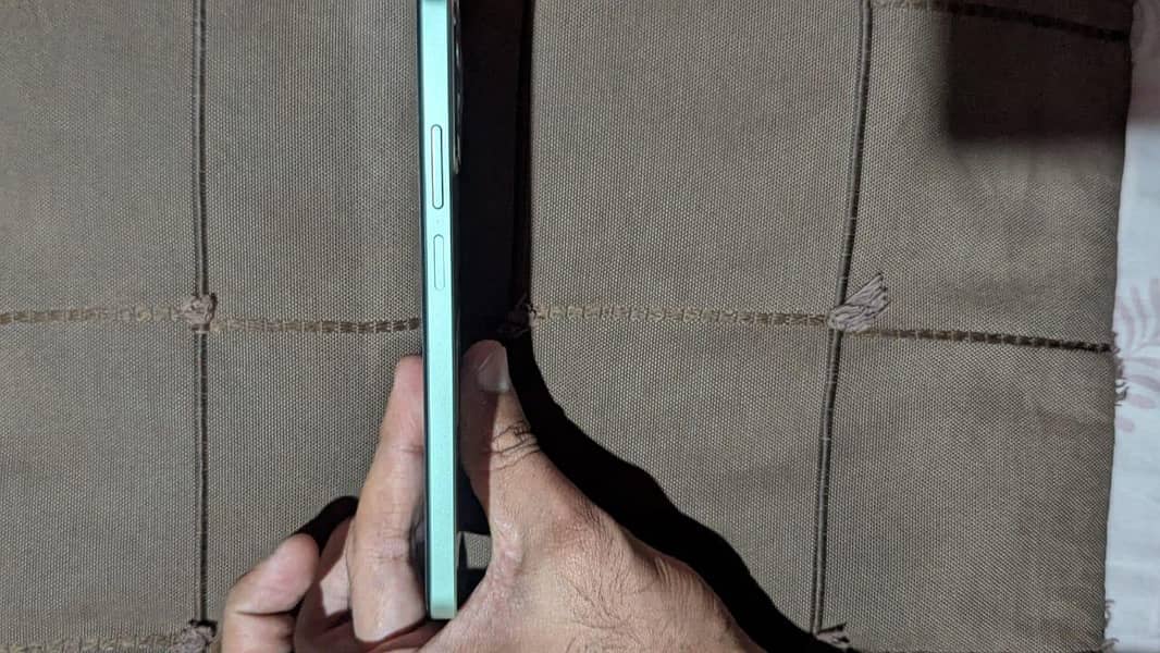 Realme C63 1