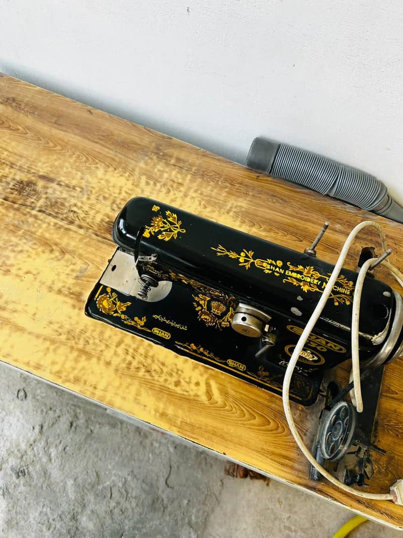embroidery machine 4