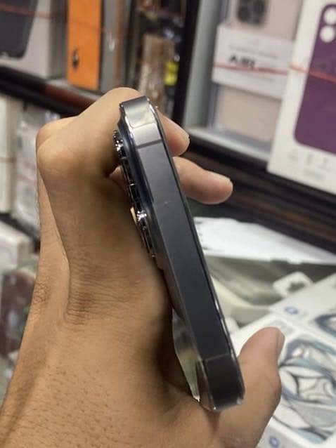 Apple iPhone 13 Pro Max 3