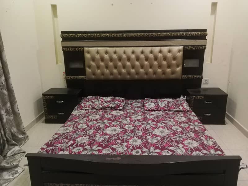 used king size bed 0