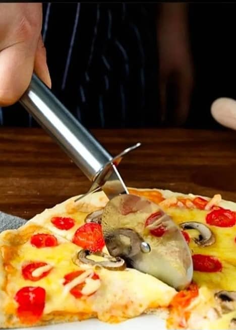 Pizza cutter 2