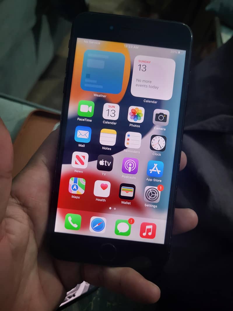Apple iPhone 7 Plus 1