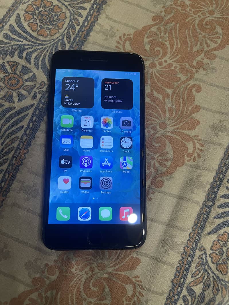 Apple iPhone 7 Plus 0