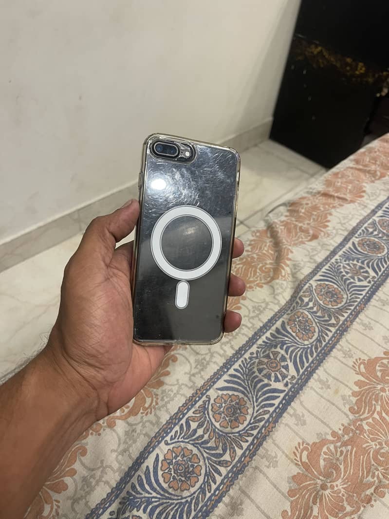 Apple iPhone 7 Plus 2