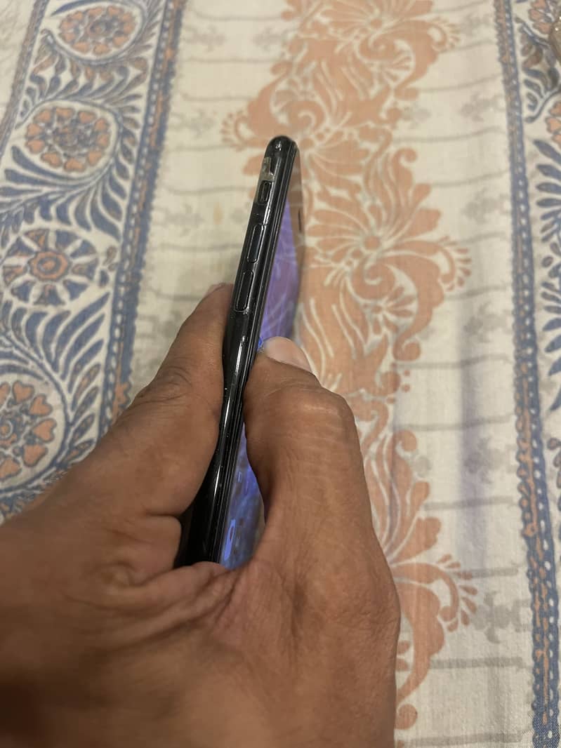 Apple iPhone 7 Plus 3