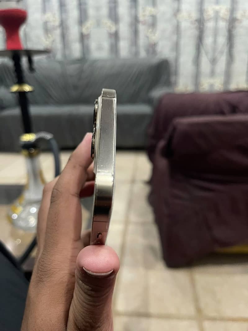 Apple iPhone 13 Pro Max 0