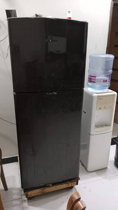 want to sell fridge