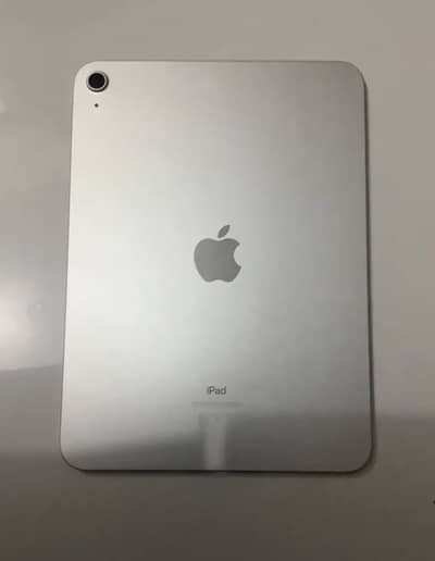 iPad 10th Gen 256GB with premium cover, scratch-less 10/10