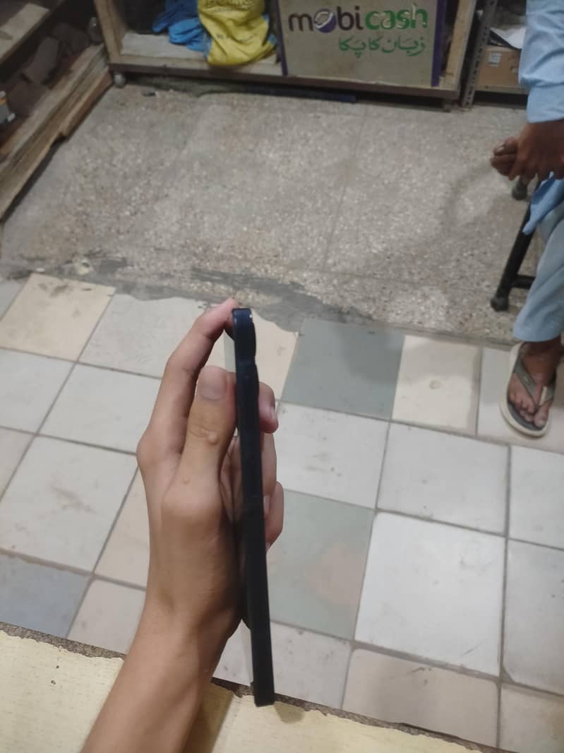 Samsung Mobile A06 7