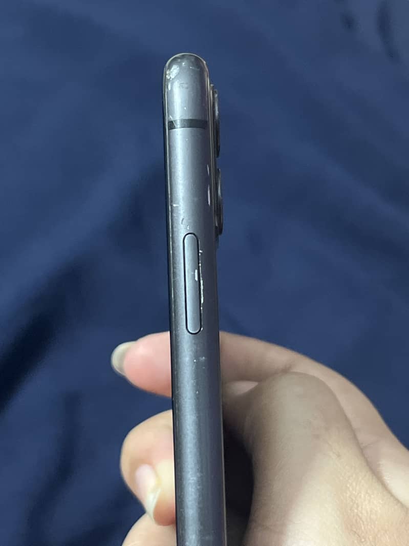 iPhone 11 5