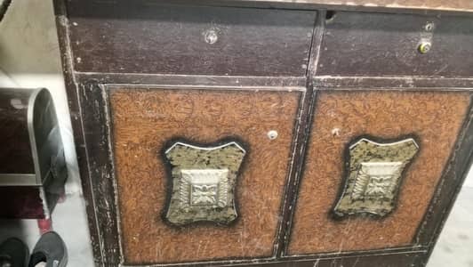 I'm Selling My Wood Table