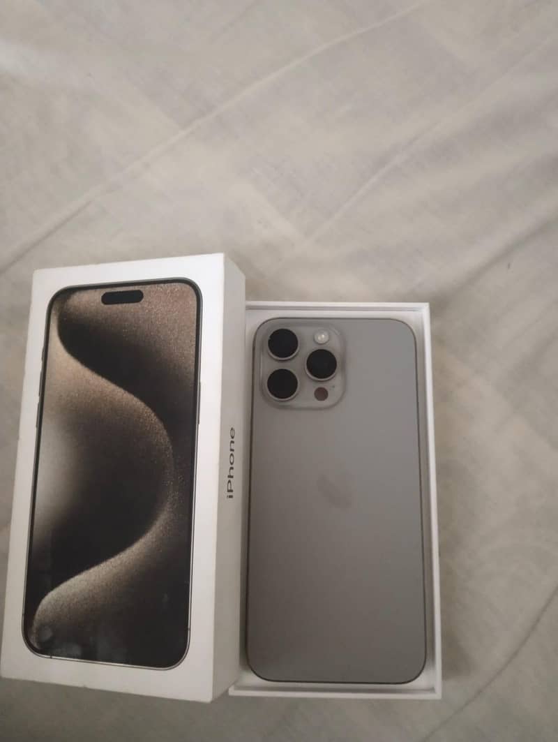 iphone 15 pro max 4