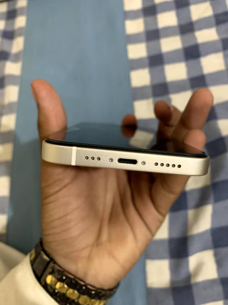 Apple iPhone 13 3