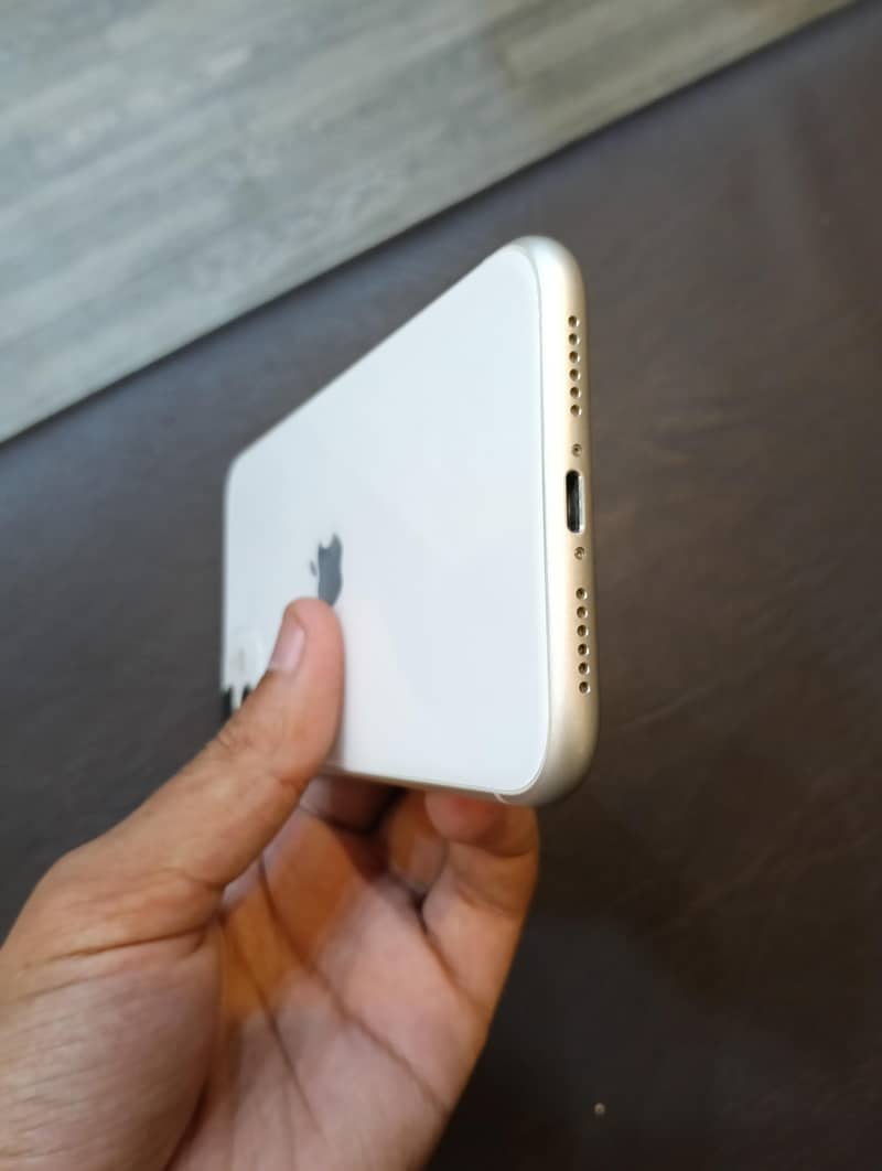 Apple iPhone 11 2
