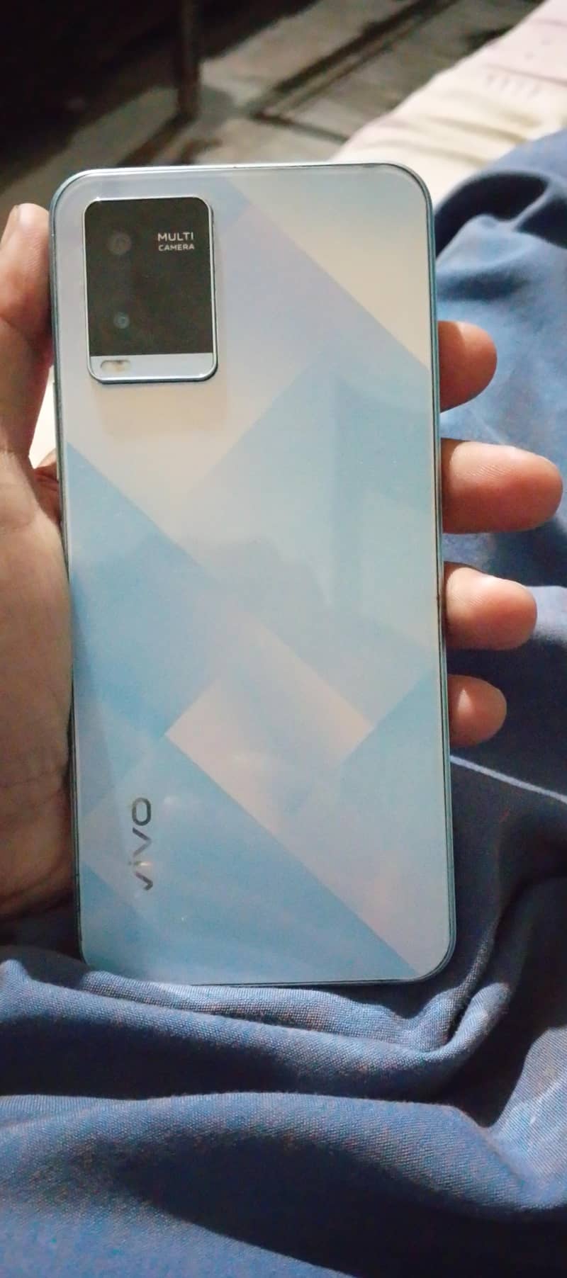 Vivo V21 0