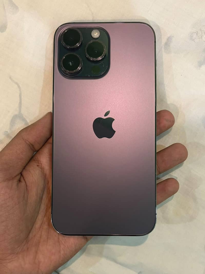 Apple iPhone 14 Pro Max 1