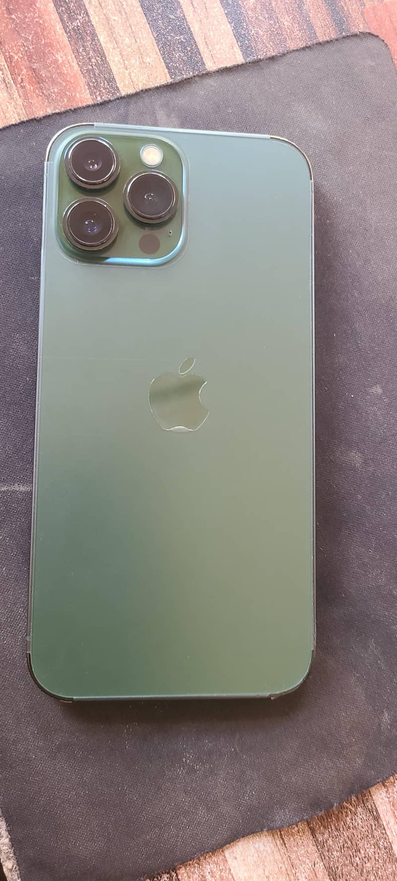 Apple iPhone 13 Pro Max 0