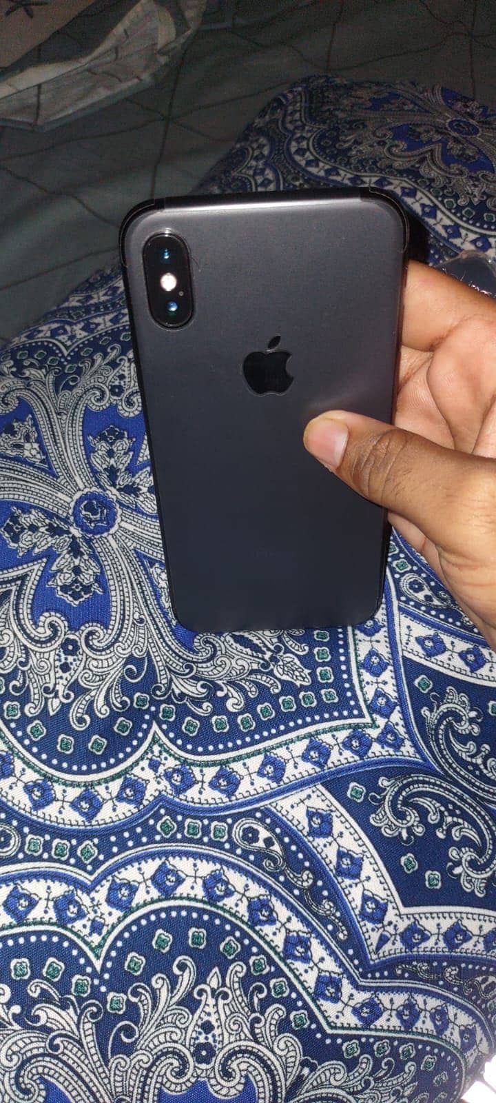 Apple iPhone X 4
