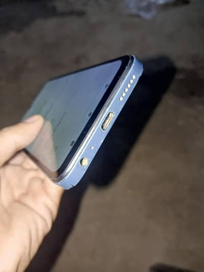 Sparx 4/64 GB Mobile & Box not charger