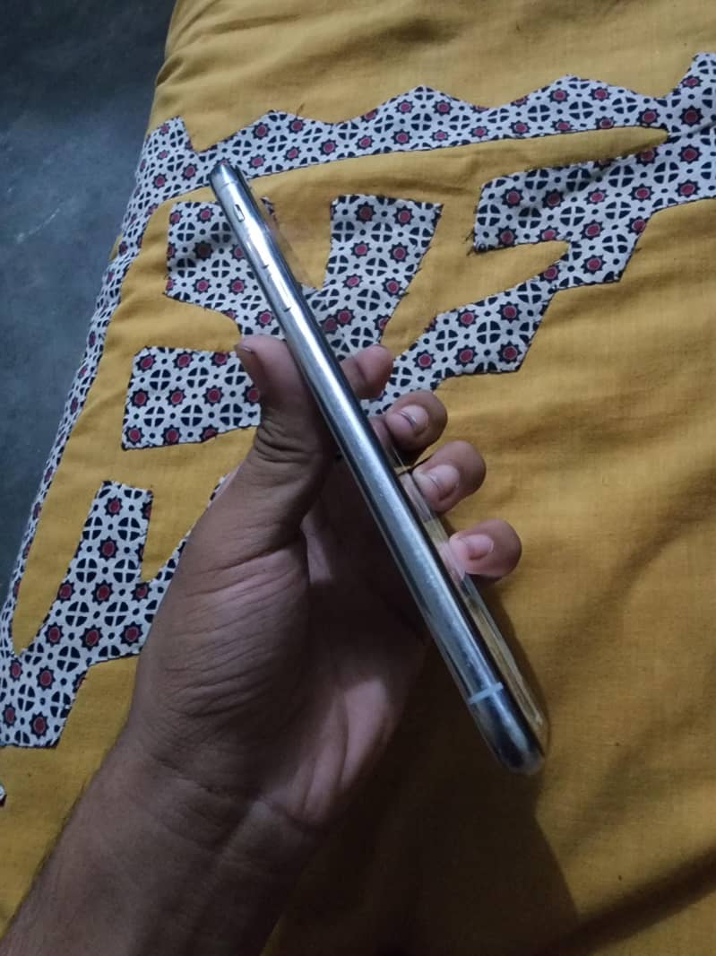 Apple iPhone 11 Pro Max 5