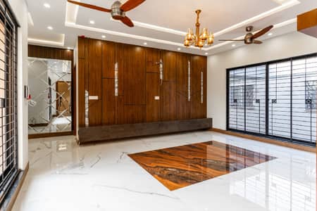 Lower lock 1 Kanal Upper Portion Modern Design For Rent In DHA Phase 7 Lahore.
