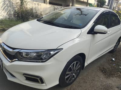 Honda city 2021 Brand New condition scratch less