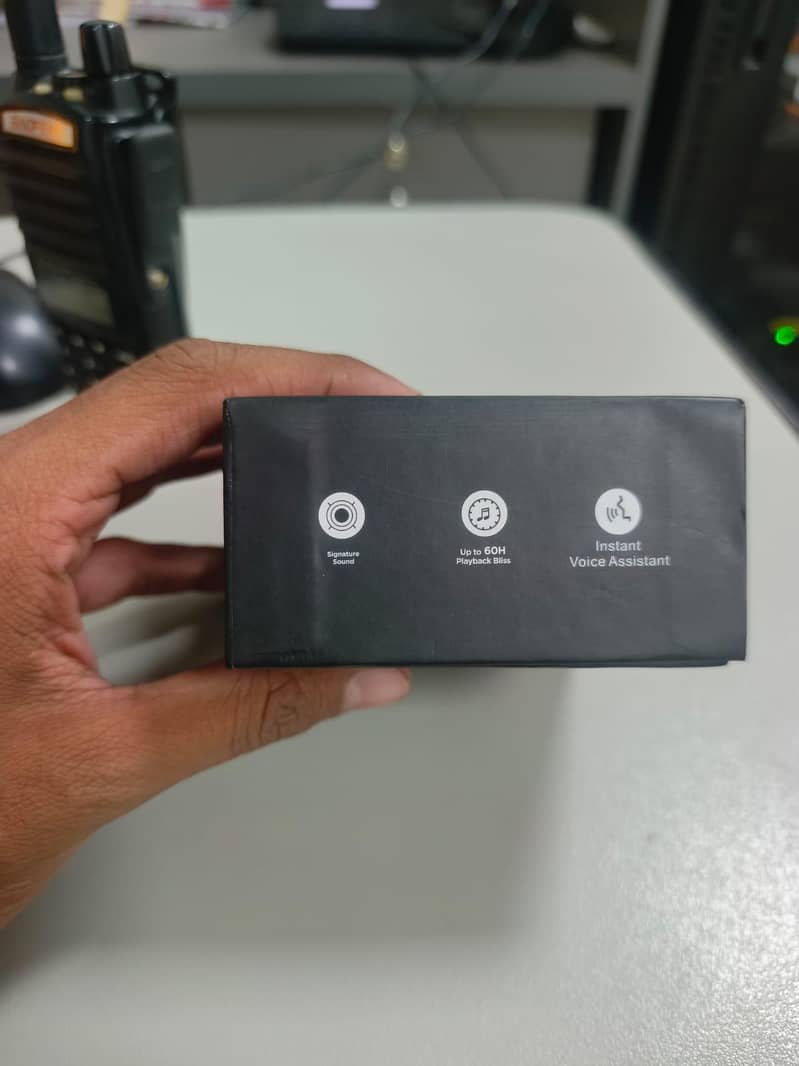 Earbuds pro 4 3