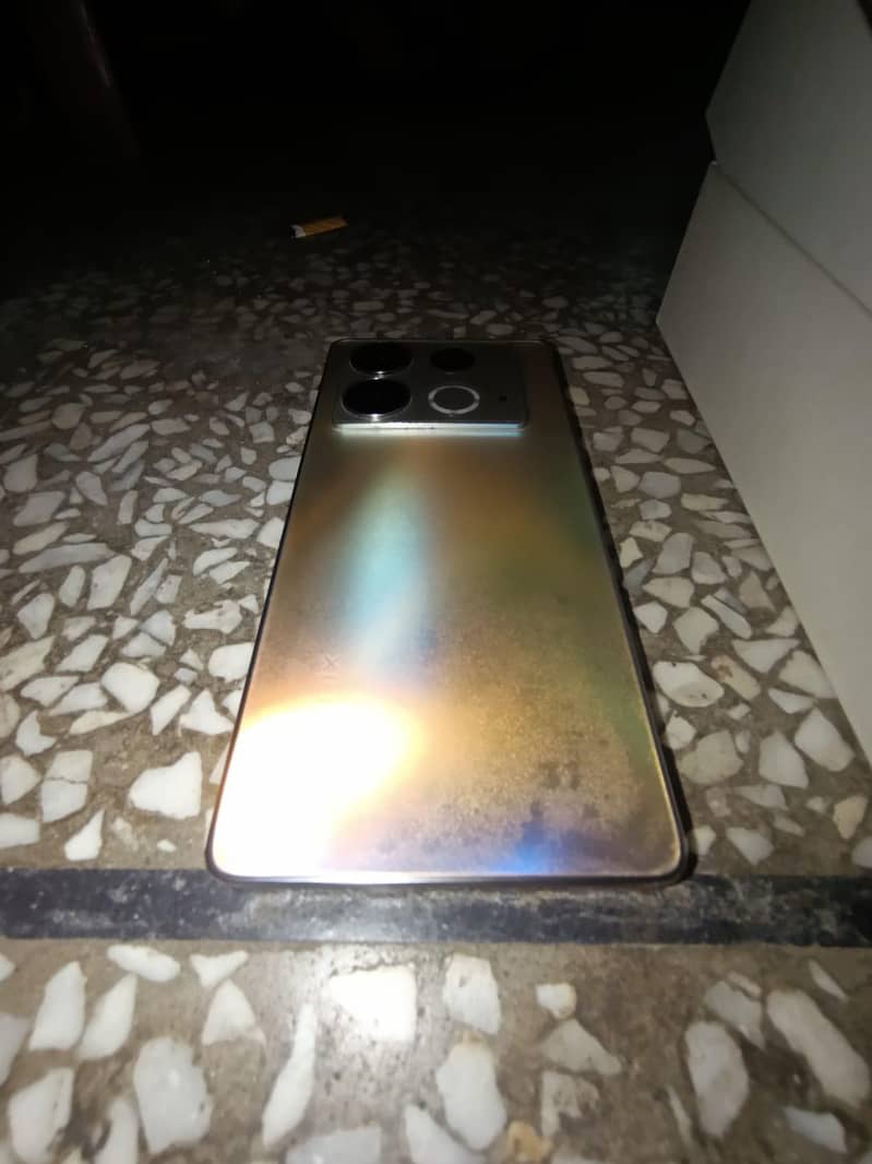 Infinix Note 40 8/256 1