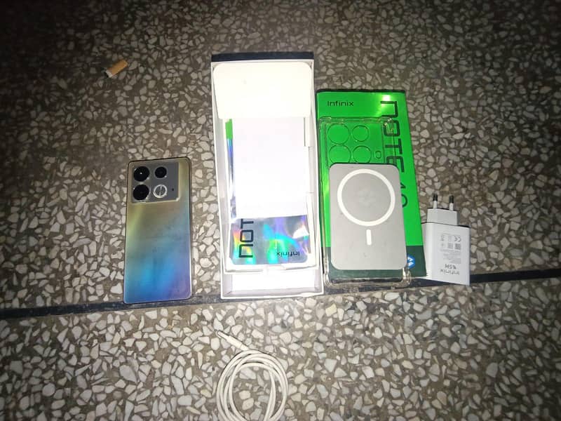 Infinix Note 40 8/256 4