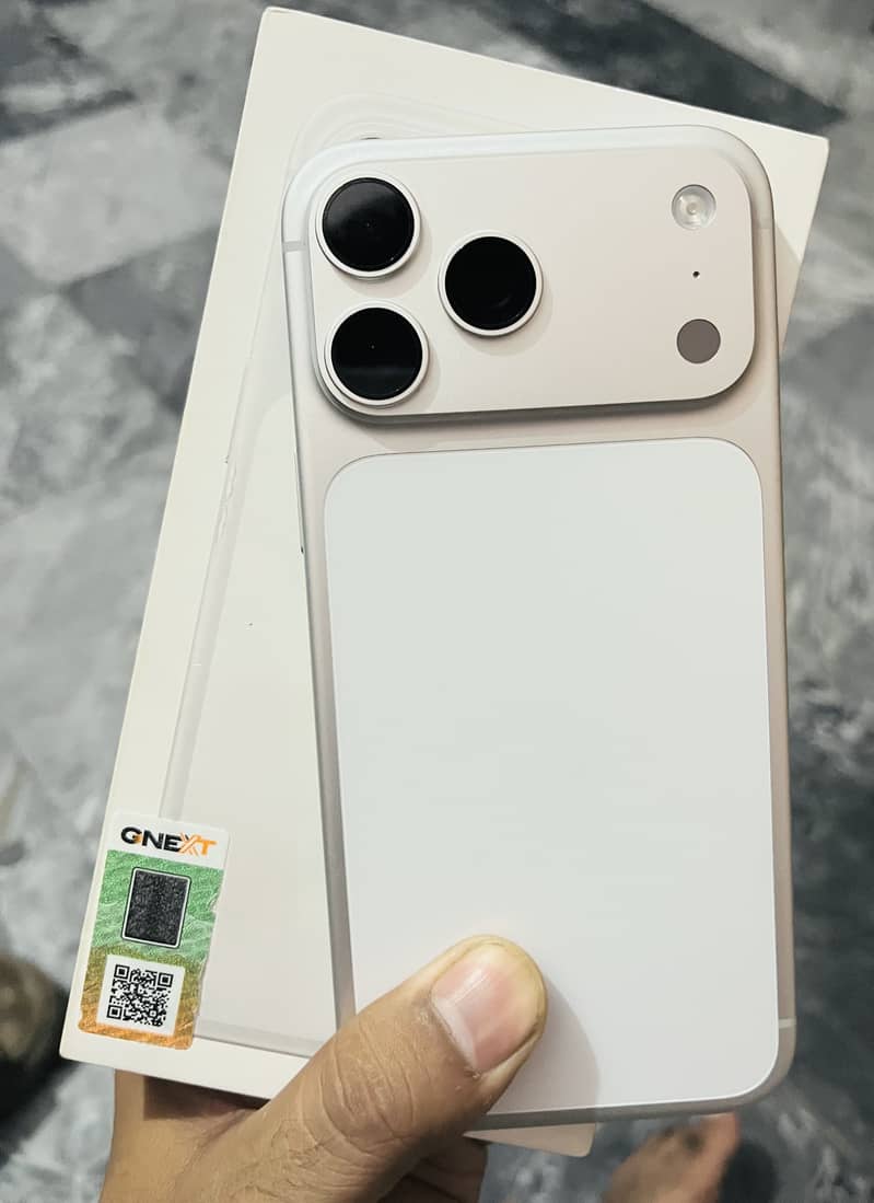 Apple iPhone 17 Pro Max 0