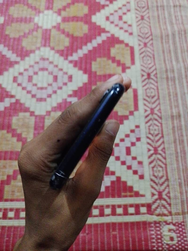 Apple iPhone XR 3