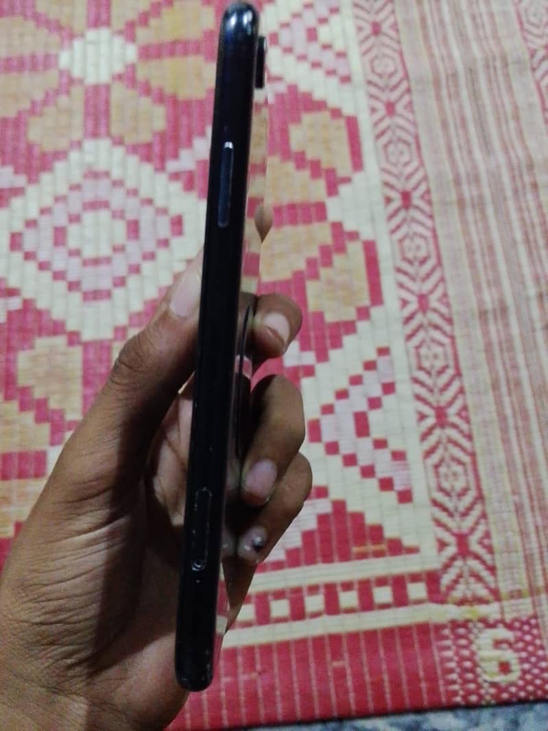Apple iPhone XR 5