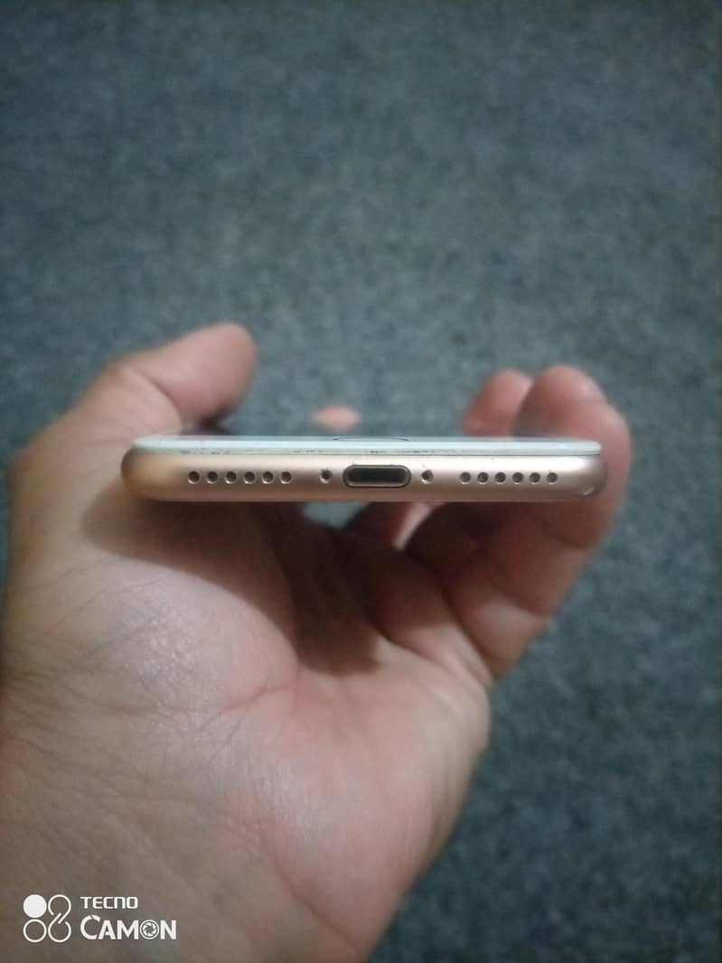 Apple iPhone 8 5