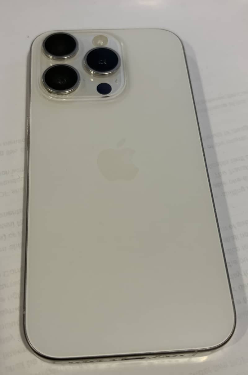 Apple iPhone 15 Pro 2
