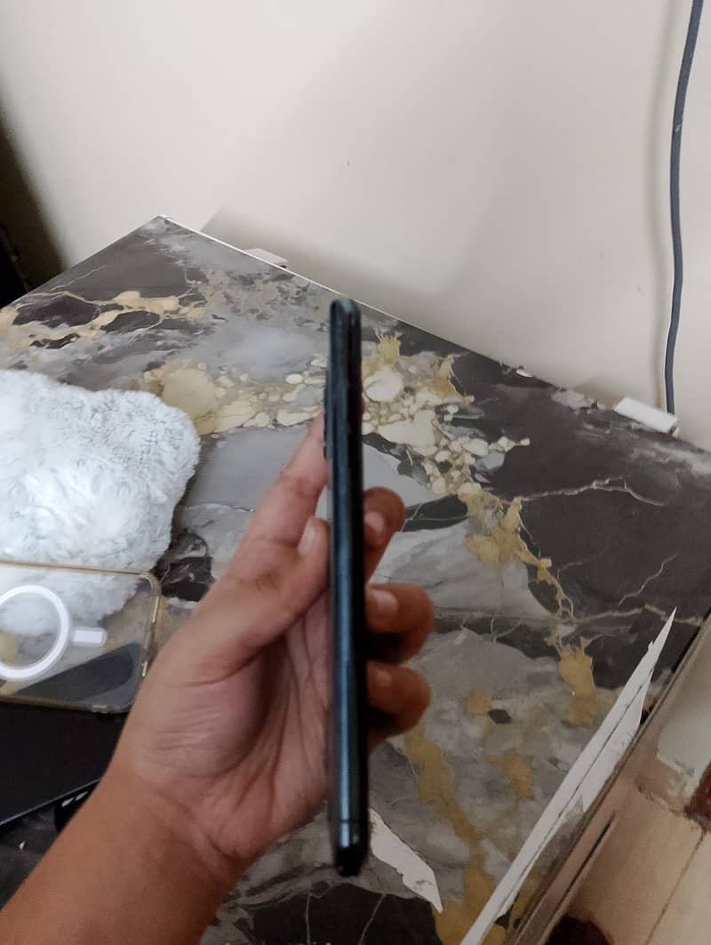 Apple iPhone 11 Pro Max 0