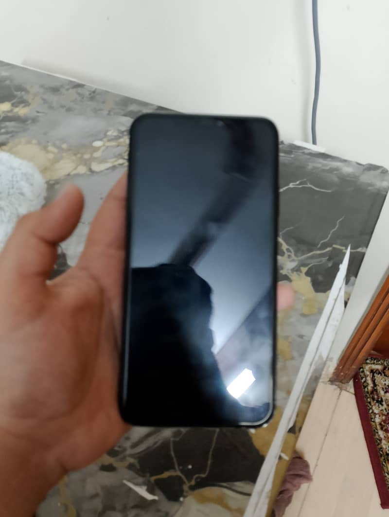 Apple iPhone 11 Pro Max 3